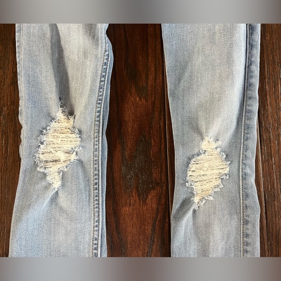 Hollister Distressed Jeans - Picture 5 of 10